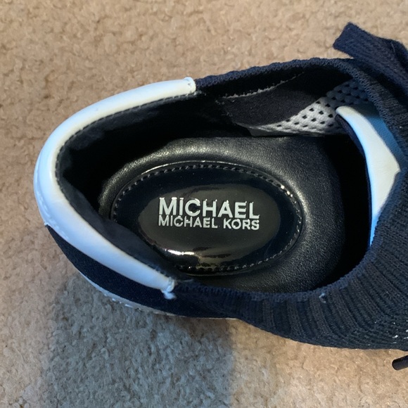 Women’s Shoes - Picture 2 of 5